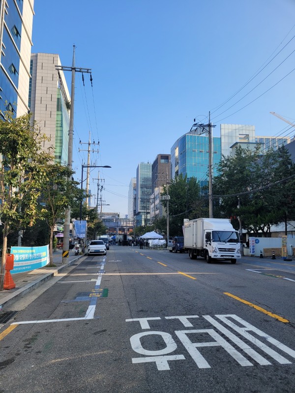 ▲ 노상주차장 성수역3번출구.