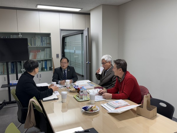 ▲ 박재용의원, 경기도장기요양요원 애로사항 청취 및 교육 환경 개선 방안 정담회.