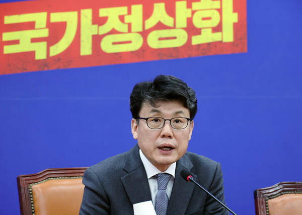 ▲ 발언하는 진성준 정책위의장. /뉴시스