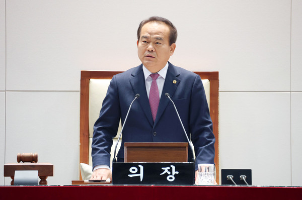 ▲ 개회사하는 이덕수 의장.