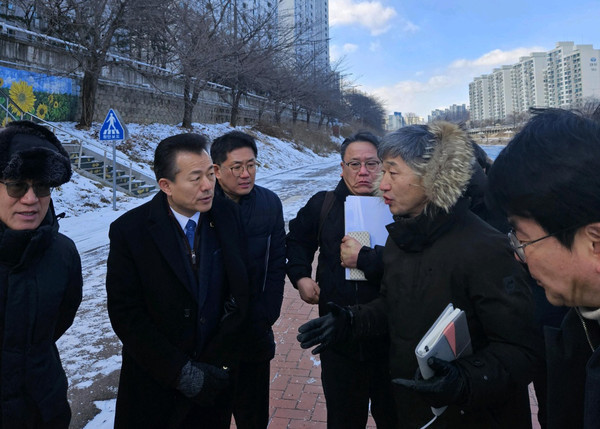 ▲ 경기도의회 김성수 의원 현장점검 회의 모습.