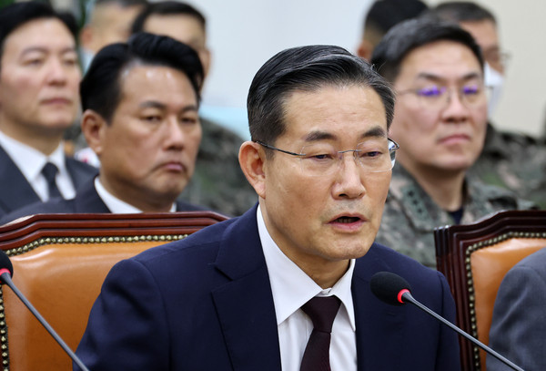 ▲ 답변하는 신원식 국가안보실장. /뉴시스