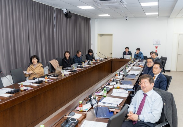 ▲ 지난 13일 구의회 7층 열린회의실에서 진행된 ‘의정 역량 강화 교육’ 전경.