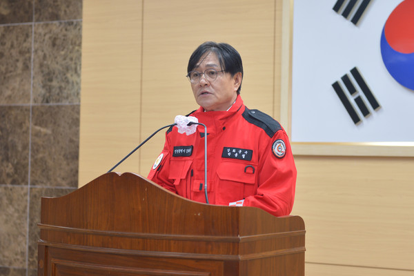 ▲ 박용철 강화군수가 산불감시원 및 진화대 발대식에서 인사말을 하고 있다.