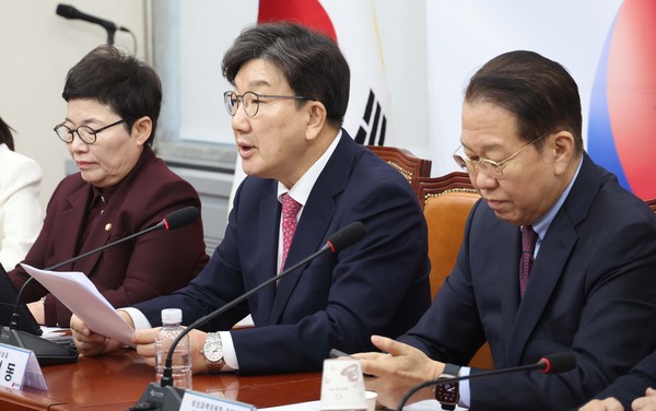 ▲ 발언하는 권성동 원내대표. /뉴시스