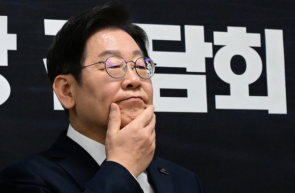 ▲ 생각에 잠긴 이재명 대표. /뉴시스