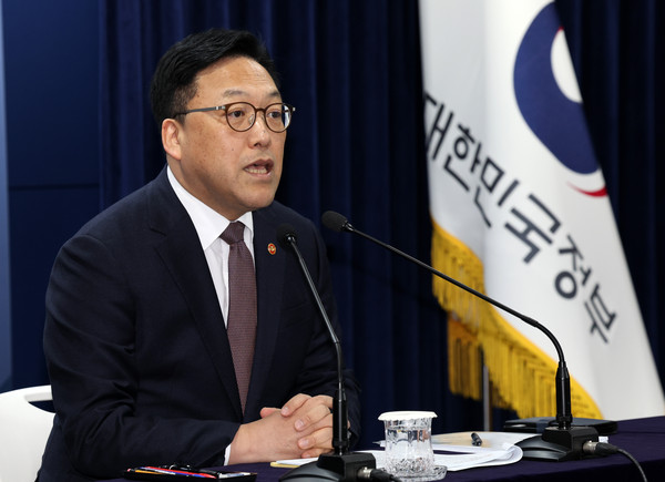 ▲ 김병환 금융위원장, 정례 기자간담회 발언. /뉴시스