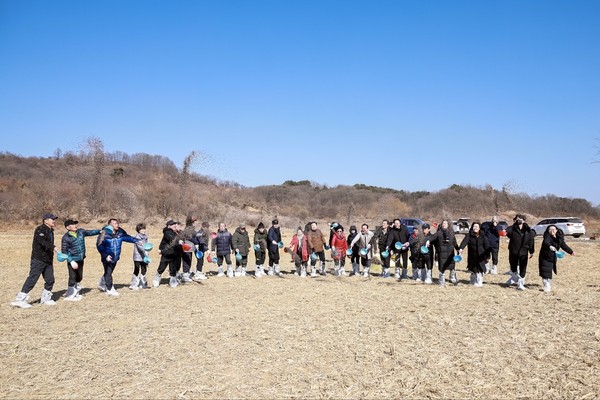 ▲ 연천군 두루미 먹이주기 행사 개최 모습.