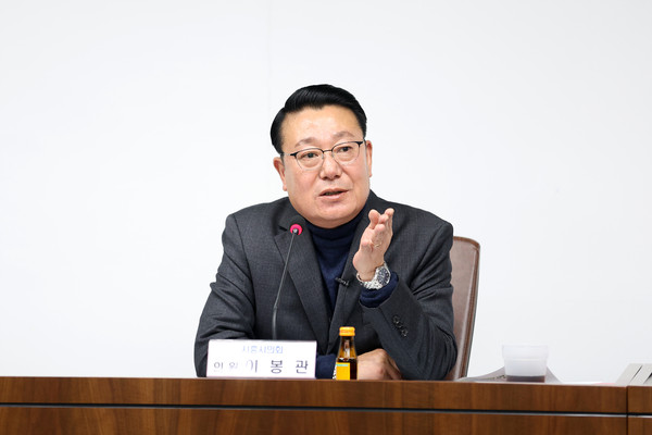 ▲ 시흥시의회 이봉관 의원.