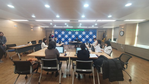 ▲ ‘2025년 상반기 부천시 여성폭력방지위원회’ 회의 개최 모습.