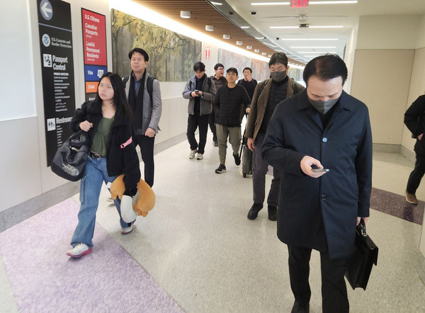 ▲ 임태희 교육감 미국 보스턴 도착 모습.