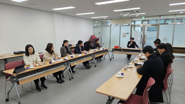 ▲ 화성특례시의회 '사회적 약자 대관료 면제 및 감면 활성화 방안 논의 간담회' 개최 모습.