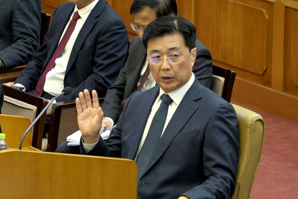 ▲ 홍장원 전 국가정보원 제1차장이 20일 서울 종로구 헌법재판소에서 열린 윤석열 대통령 탄핵 심판 10차 변론에 증인으로 출석해 발언하고 있다. /뉴시스