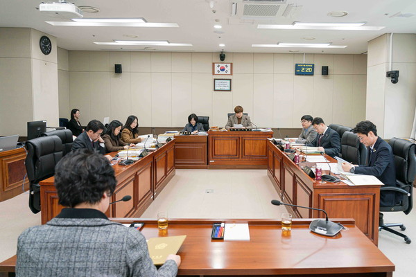 ▲ 용인특례시의회 의원연구단체 운영 관련 사진.
