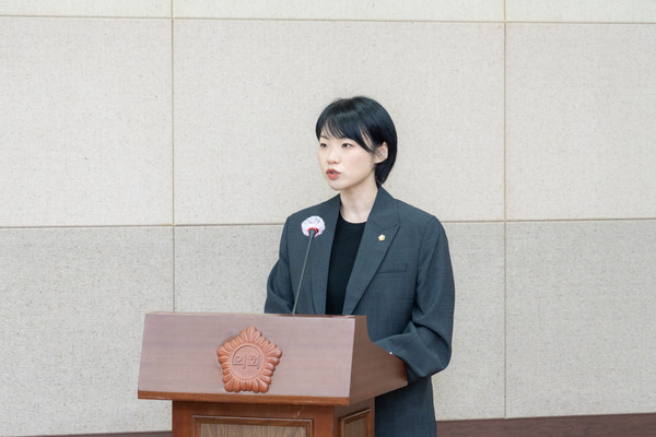 ▲ 지난 2월 27일 공무국외출장 조례 전부개정안을 제안 설명하고 있는 오온누리 부위원장.
