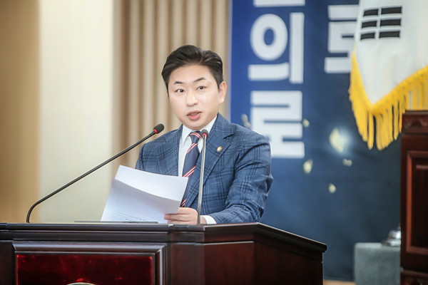 ▲ 김종복 의원 본회의장 발언 모습.