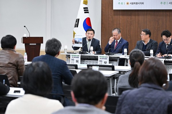 ▲ 토론하는 허훈 의원.