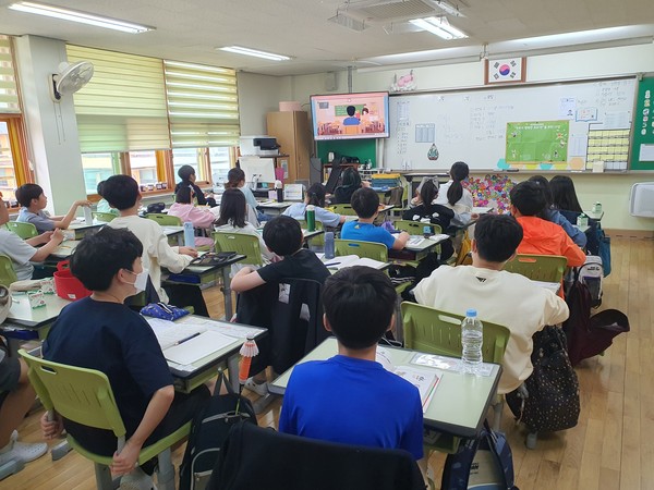 ▲ 송파구 학교폭력예방교육 진행 사진.