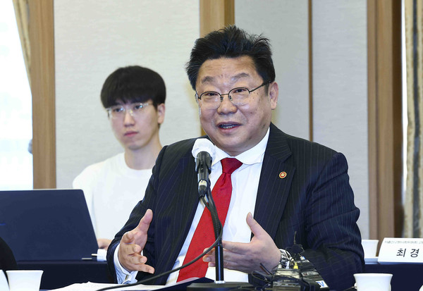 ▲ 주형환 저출산고령사회위원회 부위원장. /뉴시스