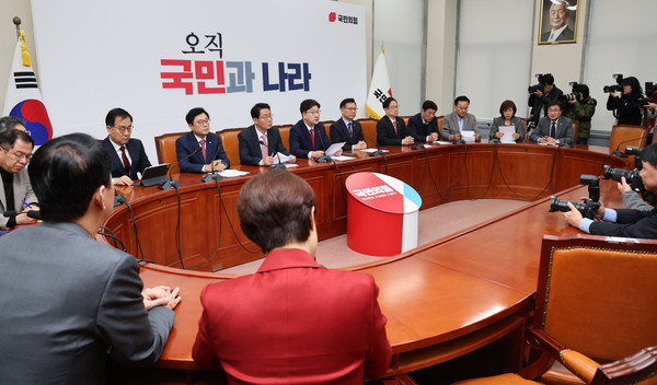 ▲ 권성동 국민의힘 원내대표가 18일 오전 서울 여의도 국회에서 열린 원내대책회의에서 발언하고 있다. /뉴시스