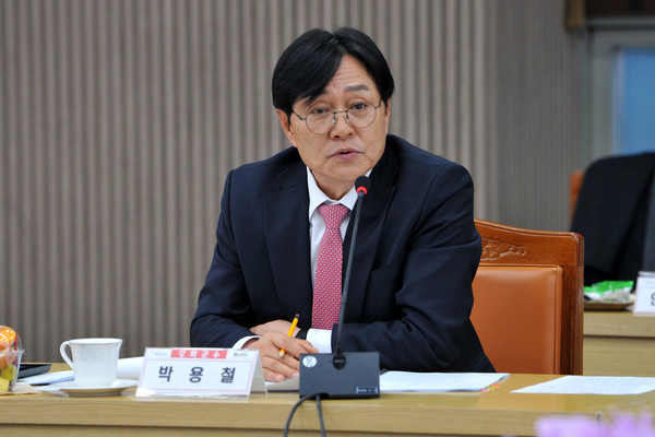 ▲ 박용철 강화군수가 인구증대 1조원 정부예산 배분방식 전환을 촉구했다.