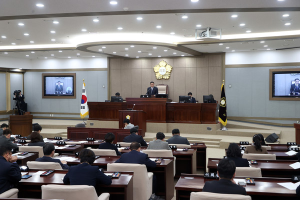 ▲ 수원특례시의회 제391회 제2차 본회의 전경.