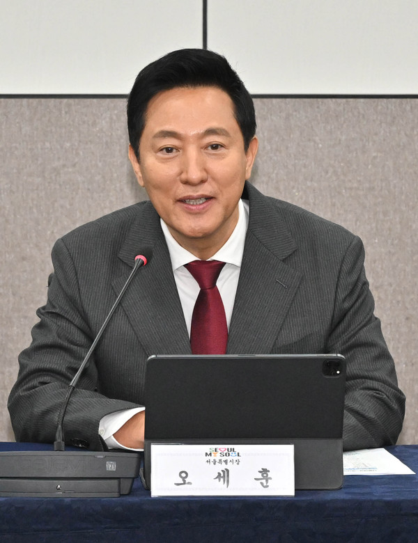 ▲ 오세훈 서울시장이 지난 18일 오전 서울 중구 서울시청에서 열린 '서울배달+땡겨요 활성화를 위한 상생협약식'에서 인사말을 하고 있다. /뉴시스