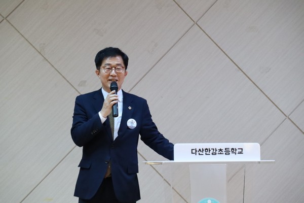 ▲ 김근용 의원이 '상호존중 학교문화 조성' 선포식에서 축사를 하고 있다.