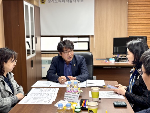 ▲ 조성환 의원이 경기도일자리재단 관계자들과 간담회를 갖고 있다.