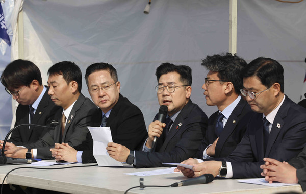 ▲ 발언하는 박찬대 민주당 원내대표. /뉴시스