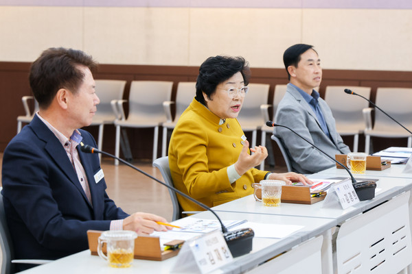 ▲ 김경희 이천시장이 드론실증도시 구축사업 사업설명회에서 발언하고 있다.