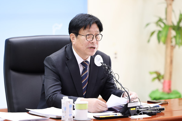 ▲ 도성훈 인천광역시교육감, 전자칠판 관련 입장발표 모습.