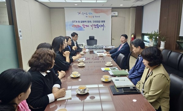 ▲ 서울삼육중·고등학교 학부모회, 김용현 시의원과 구리시장 간담회 개최 모습.