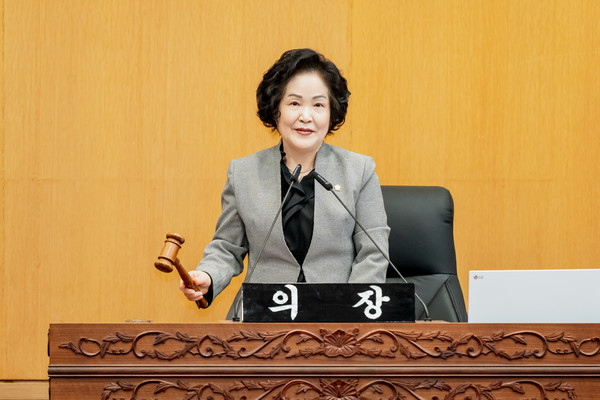 ▲ 전은혜 의장이 제281회 임시회 개회사를 하고 있다.