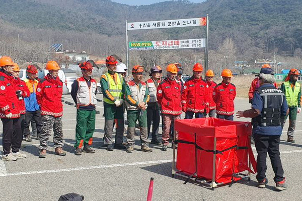 ▲ 덕적면, 2025년 산불감시원 및 주민 대상 산불방지 교육 실시 현장.