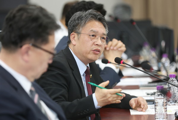 ▲ 이석균 의원이 경기북부특별자치도 설치위원회 회의서 발언하고 있다.