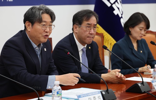 ▲ 발언하는 이춘석 민주당 대선특별당규준비위원장. /뉴시스