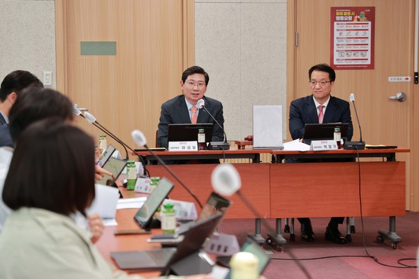▲ 제1회 2050 탄소중립녹색성장위원회 개최 모습.