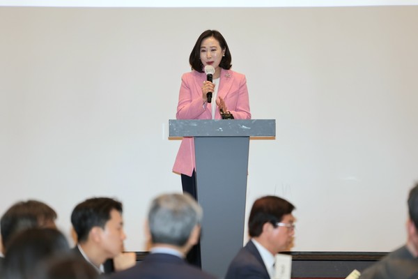 ▲ 이새날 의원이 '학교안전 우수사례 성과공유회'에서 축사를 하고 있다.