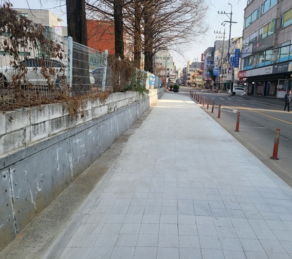 ▲ 파주시 보도 설치 사업 관련 사진.