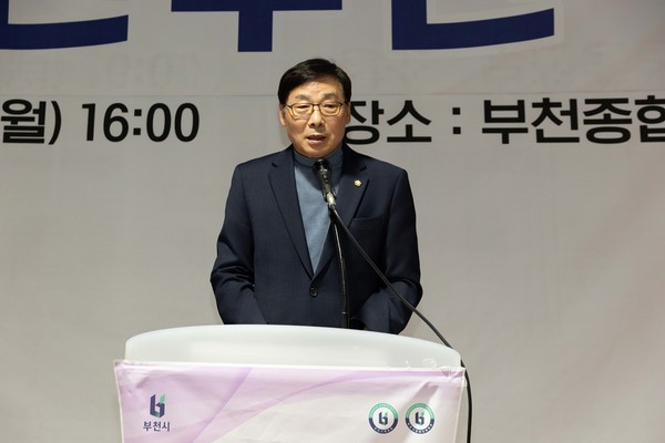 ▲ 김병전 의장이 경기도체육대회 출전 선수단을 격려하고 있다.