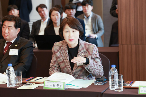 ▲ 용인특례시의회 유진선 의장이 제264차 대한민국시군자치구의회의장협의회 시도대표회의에서 발언하고 있다.