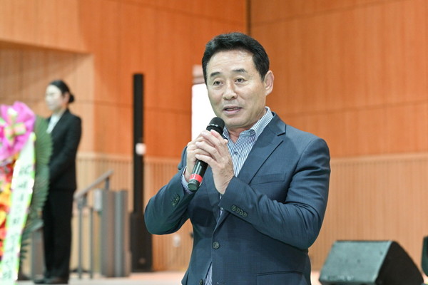 ▲ 백영현 포천시장이 '제45회 장애인의 날' 행사서 인사말을 하고 있다.
