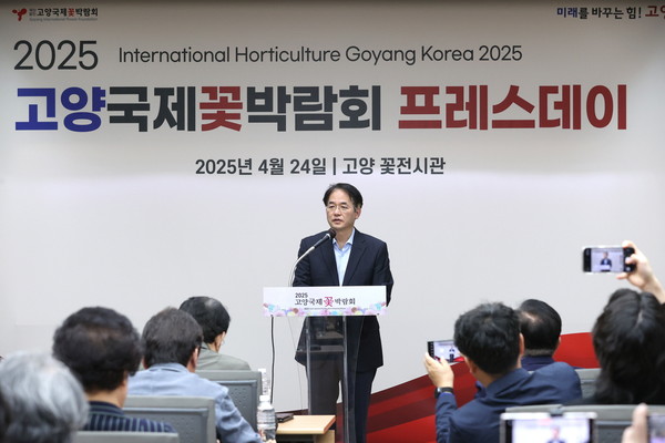 ▲ 이동환 고양특례시장이 기자단에 인사말을 하고 있다.
