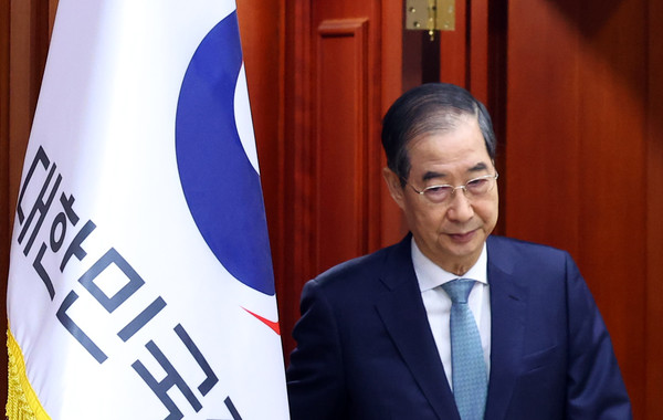 ▲ 국정현안관계장관회의 입장하는 한덕수 대통령 권한대행. /뉴시스