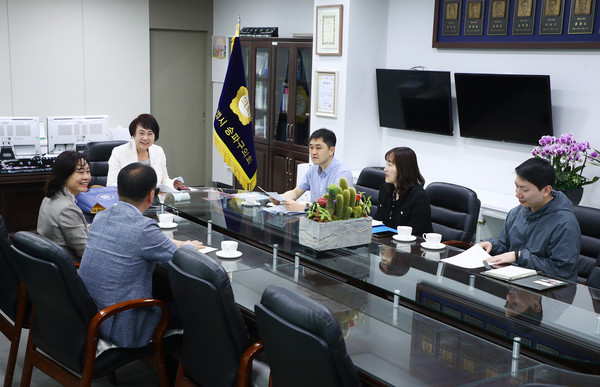 ▲ 송파구의회, 송파경찰서 ‘송파생활발전위원회’와 간담회 개최 모습.