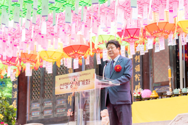 ▲ 이호귀 의장이 봉은사 봉축법요식에서 축사를 하고 있다.