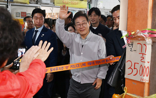 ▲ 임실전통시장 찾은 이재명 대선후보. /뉴시스