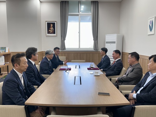 ▲ 경기도청 직장운동경기부 계약학과 운영 업무협약 모습.