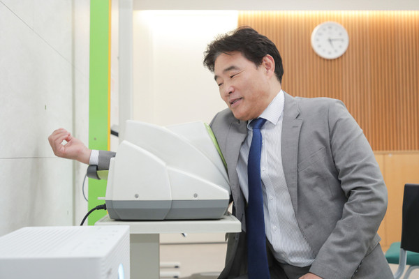 ▲ 김운남 의장 일산동구보건소 방문 모습.